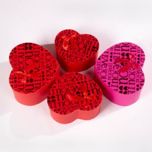 Caja de Regalo Corazón con Diseño LOVE