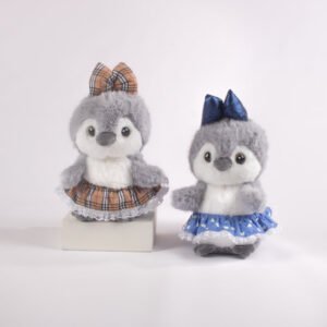 Peluche Pingüino con Vestido y Moño 28 cm