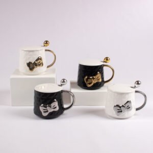 Taza con Tapa y Cuchara Diseño Moño Elegante 400 ml