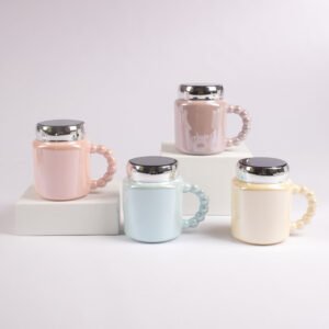 Taza con Tapa Metálica Asa Perlada 450 ml